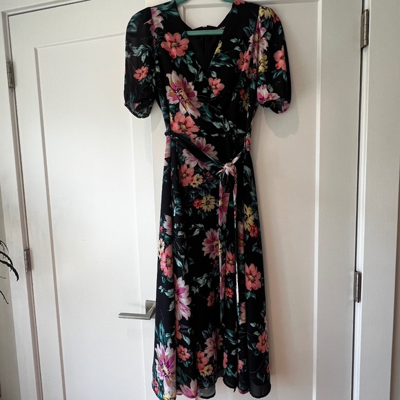 Yumi Kim Dresses & Skirts - Yumi Kim black and floral dress, midi, high slit on side, Size S